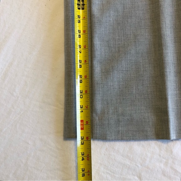 Women's Daisy Fuentes Grey Dress Pants Size 6 Inseam= 33” wide straight cut - Picture 11 of 14